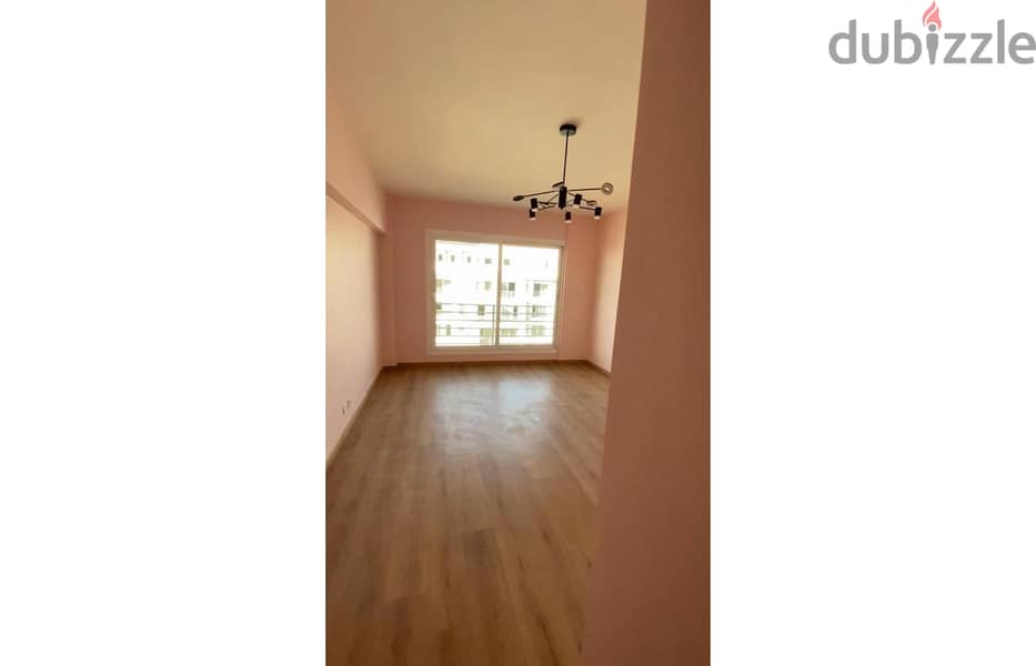 apartment 195m semi furnished for rent hyde park New Cairo 10