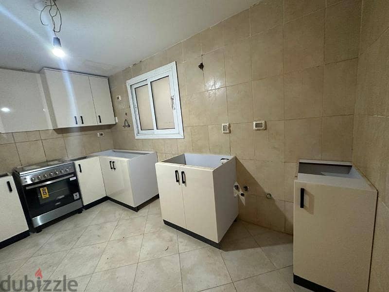 Apartment for rent in Hyde Park Kitchen with  ACs. 7