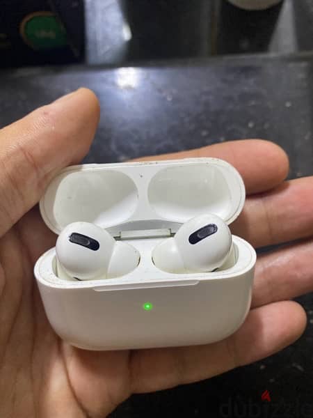 airpods pro like new 2