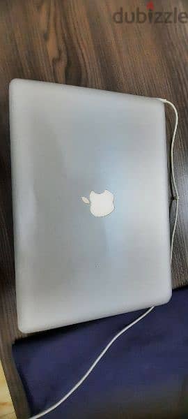 Macbook 2011 core i5 0