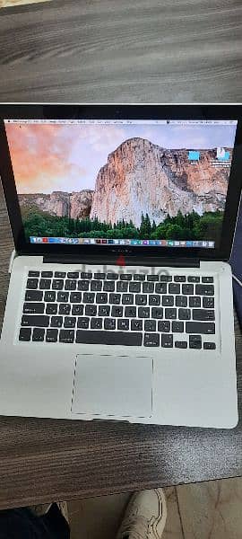 Macbook 2011 core i5 1