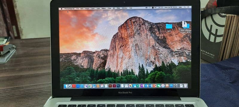 Macbook 2011 core i5 2