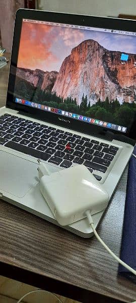 Macbook 2011 core i5 3