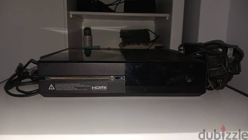 Xbox one 500G + kinect + controller + 6 CD 0