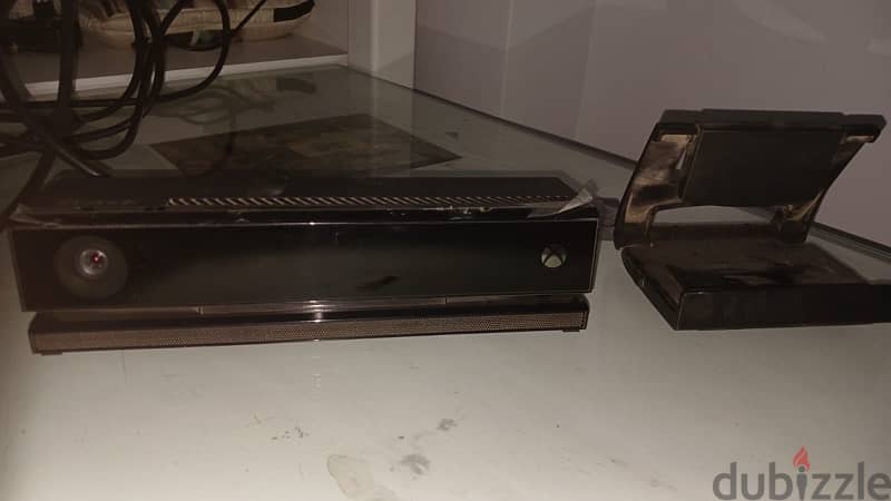 Xbox one 500G + kinect + controller + 6 CD 13