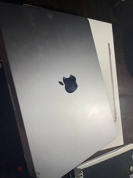 MacBook Air m2 used like new 1