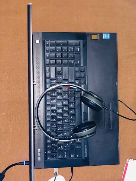 laptop  dell precision m6800 3