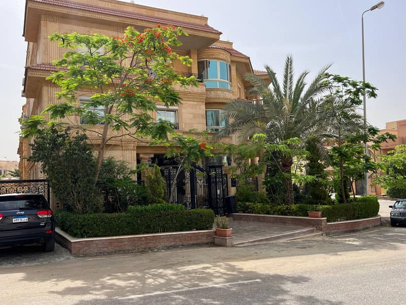 luxury villa Stan Alon for rent للسفارات والأجانب خطوات كايرو فيستيفال سيتي والدوان تاون وشارع التسعين 1
