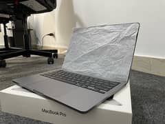 macbook pro 13 inch m1 chip 256g