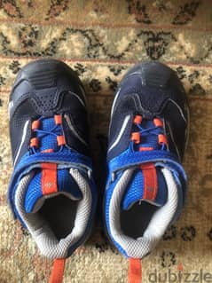 Athletic running Shoe from (decathlon)