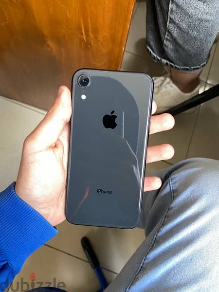 iphone xr 128 84% 4