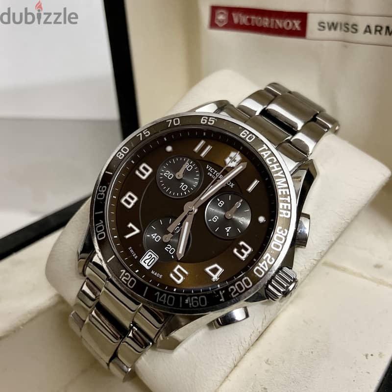 VICTORNIX SWISS ARMY Original Swiss Made Quartz Chronograph 42mm بالعل 4