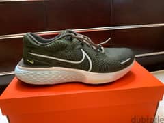 Nike zoomx   siez  9