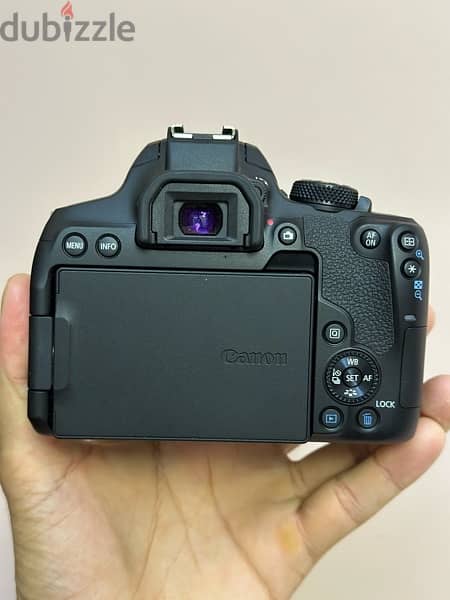 camera canon 850d 1