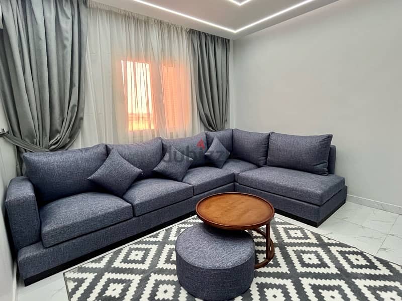 living room used like new ,, ركنه LShape 0