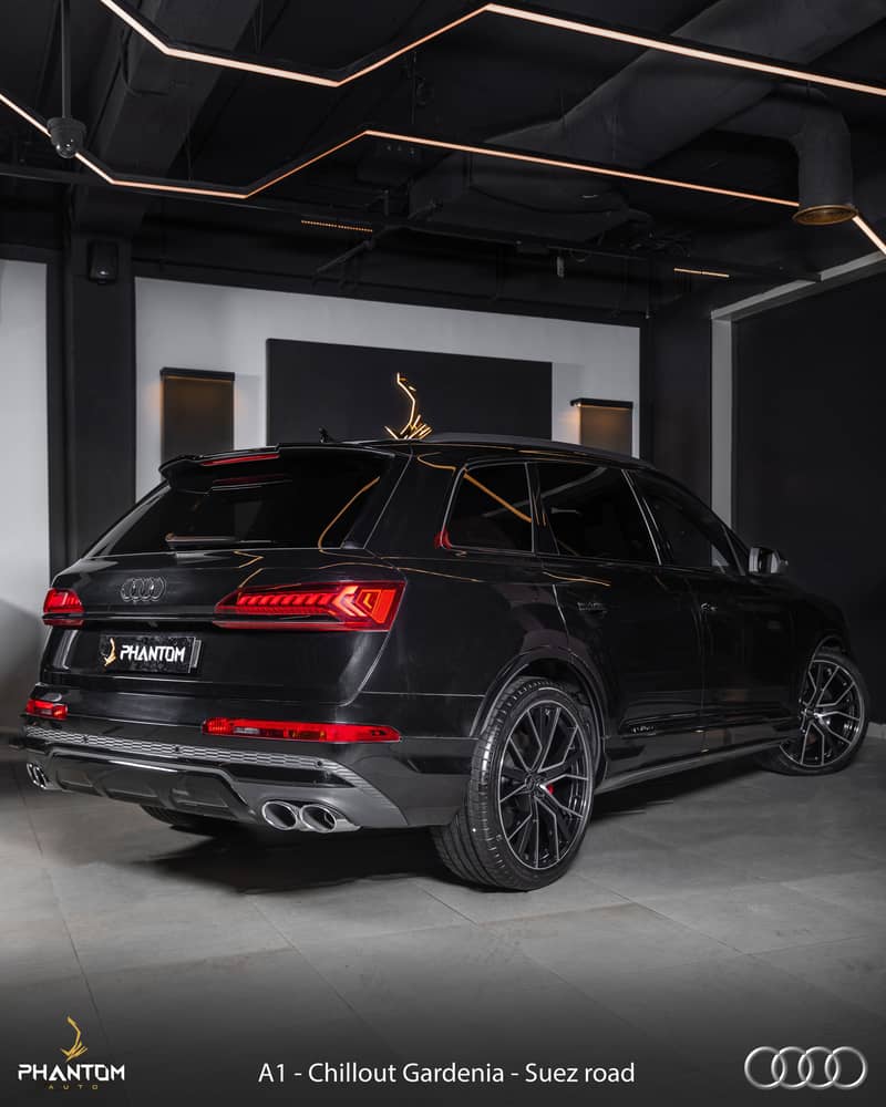 Audi SQ7 2023 اودي 3