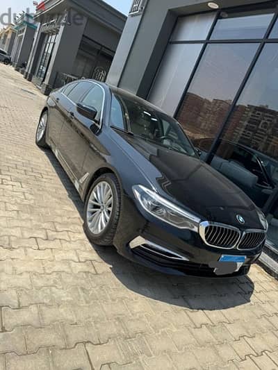 BMW 520i Luxury Wakeel