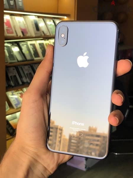 للبيع iPhone Xsmax 256 GB بطاريه 79% معاه الكرتونه والشاحن حالته زيرو 2