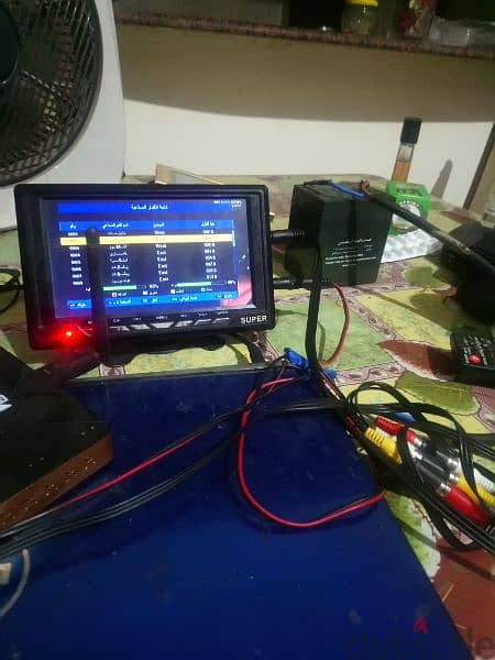 تلفزيون lcd ٨ بوصه 1