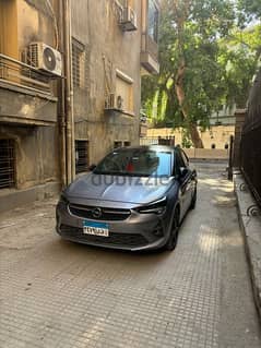 Opel Corsa 2022 Silver Top line+  اوبل كورسا ٢٠٢٢ فضي توب لاين