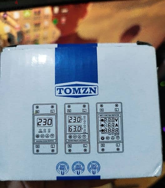 Tomzn جهاز حماية من التيار المرتفع والمنخفض 1