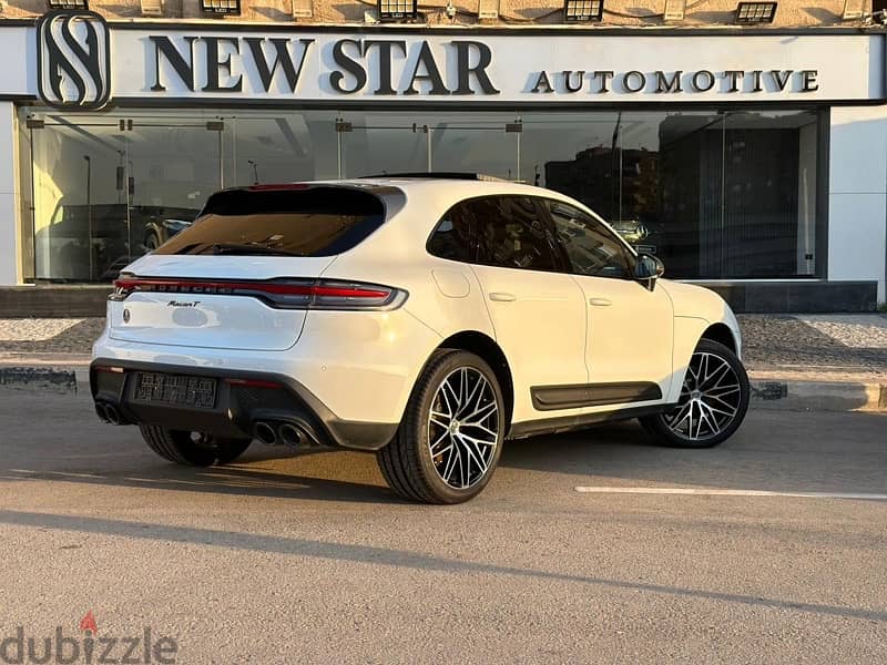 Porsche Macan T 2024 white x red . . zero 19