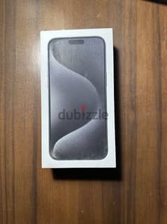 iPhone 15 Pro Max 256GB Black Titaniumشامل الشاحن و الجراب