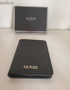 محفظه الباسبور و الفلوس و الكروت  اصليه Guess