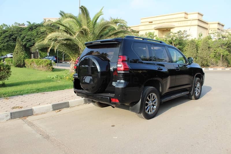 Toyota Land Cruiser Prado 2021 9