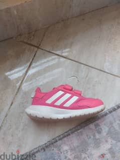 شوز بناتى adidas