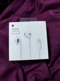 Apple earphones lightning 0