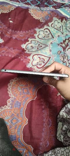 ipad5 بحاله جيده جدا