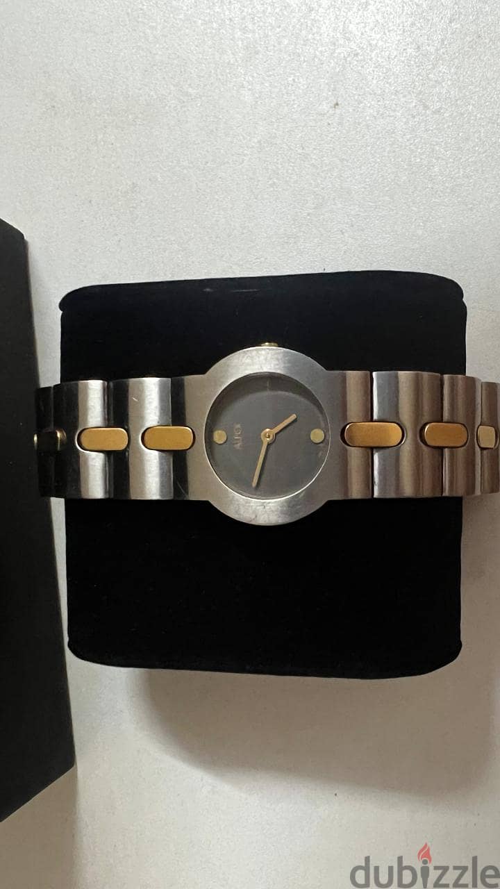 Swiss Made Hand Watch - Women 1