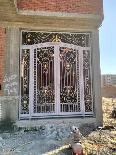 باب حديد فوفورجيه مصفح ضد الكسر