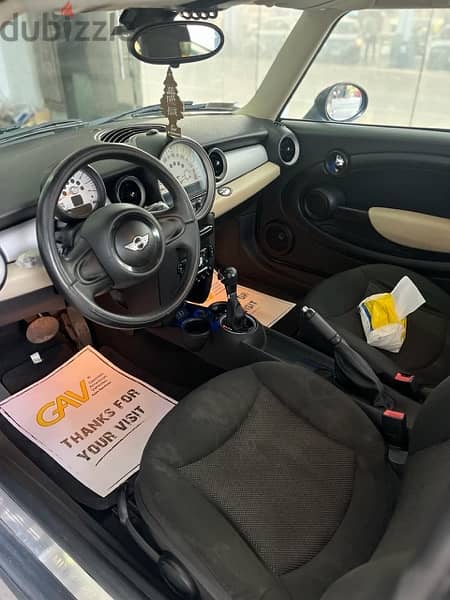 mini Cooper 2013 excellent condition 2