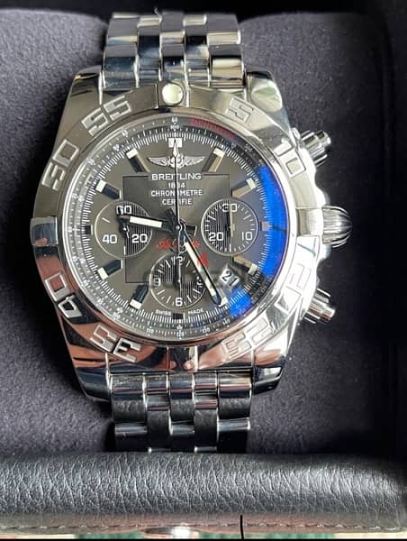 breitling chronomat B01 0