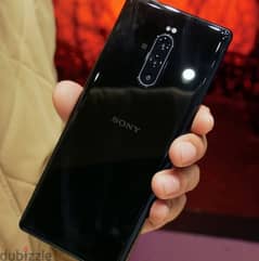 Sony Xperia 1 أعلى فئه ضد الميه بلمعته كالجديد  وارد انجلترا كالجديد