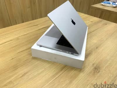 Macbook pro 16" 36Gb ram - 512 SSD - 2 cycles