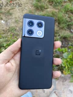 عملاق OnePlus 10 pro للبدل فقط بأكتوبر