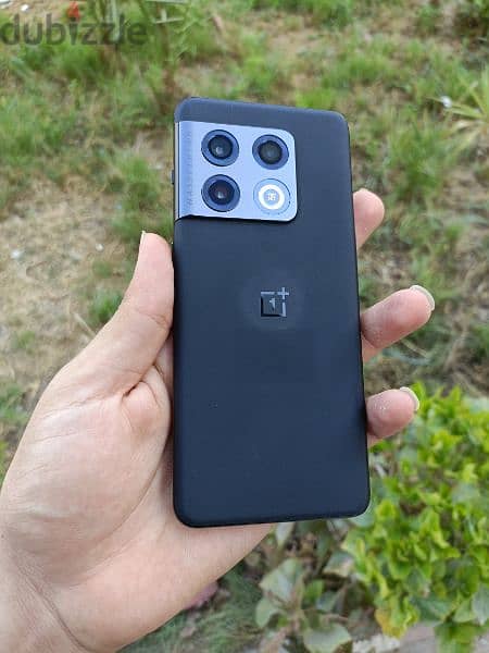 عملاق OnePlus 10 pro للبدل فقط بأكتوبر 4