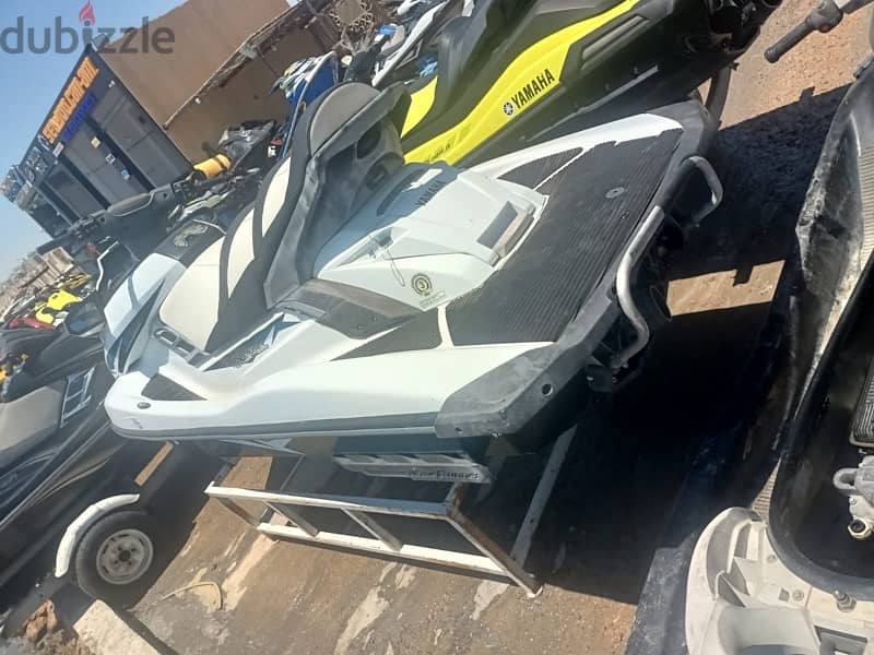 Jet ski yamaha fx cruiser SVHO 2015 1