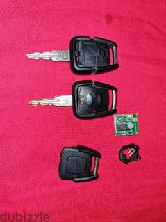 هاوزن مفتاح سياره اوبل عدد٣ قطع ودايره تشغيل مفتاح سليمه على التجربه