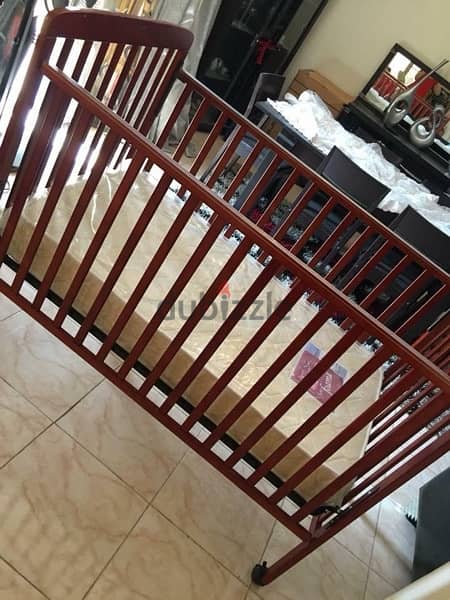 juniors (centerpoint) baby crib/bed, سرير بيبي ماركة جونيوز سنتربوينت 1