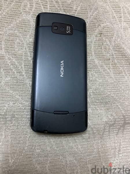 NOKIA700 2