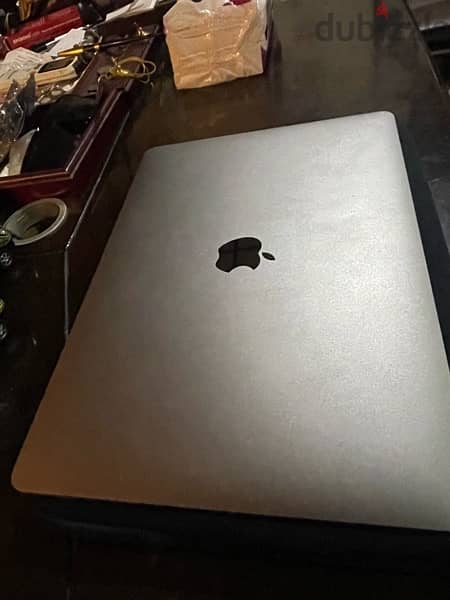 Mac book pro2019 4