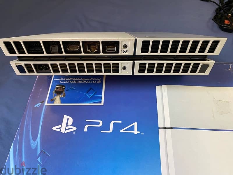 PS4 500GB with 2 original dualshock 4 1