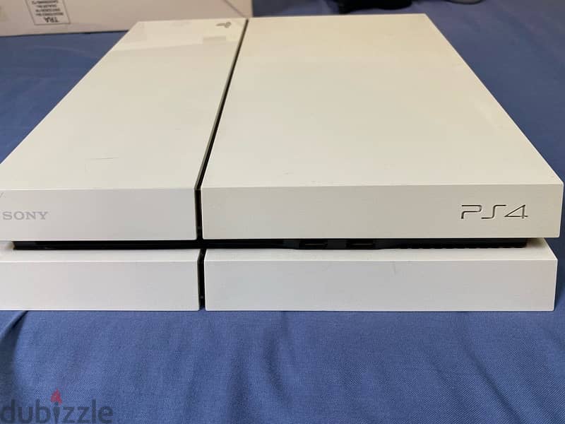 PS4 500GB with 2 original dualshock 4 2