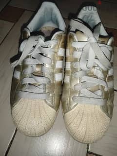 حذاء Adidas اندونيسي مقاس  ٣٨