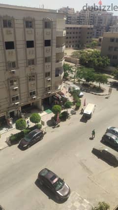 Apartment For sale200m in Moustafa El Nahaas St.