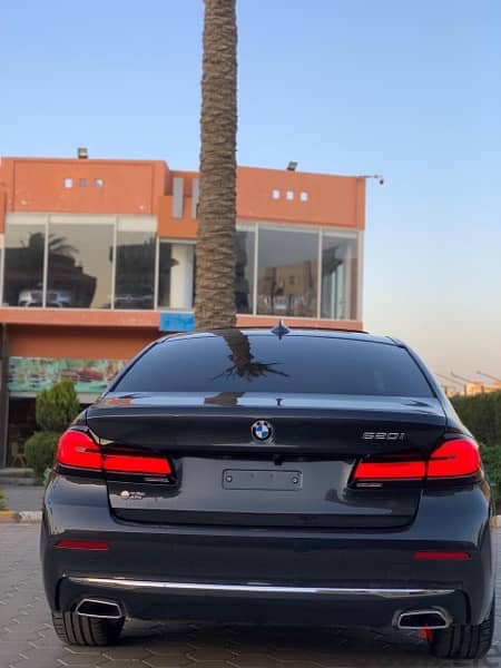 بي ام دبليو 520 2023/BMW 520i  luxury 1